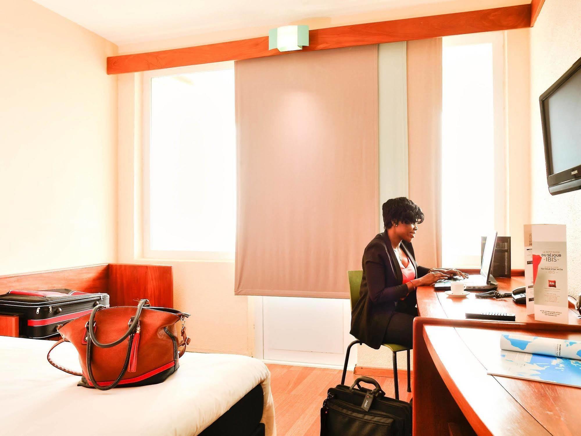 Hotel Ecole Lebenin Lomé Eksteriør billede